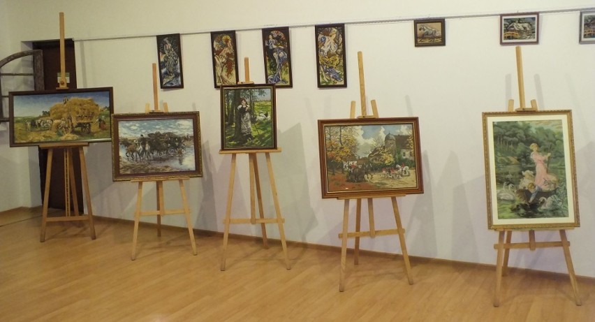 Autorkami ekspozycji są Danuta Nowacka, Dorota Majewska i...