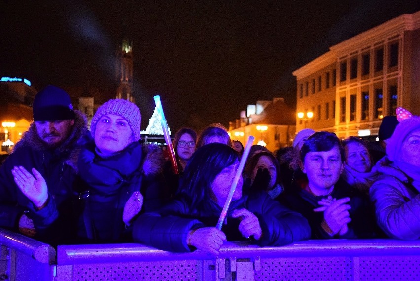 Rynek Kościuszki. Sylwester 2018/2019. MegaBand, De Mono,...