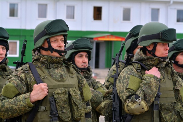 Na Ukrainie ginie wielu żołnierzy siły specjalnych, którzy i tak stanowią zdecydowaną mniejszość. Armia rosyjska to przede wszystkim rekruci często nazywani "mięsem armatnim"