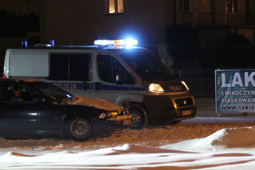 Ktoś strzelał do mężczyzn jadących bmw. Policjanci na tropie sprawców (ZDJĘCIA, AKTUALIZACJA)