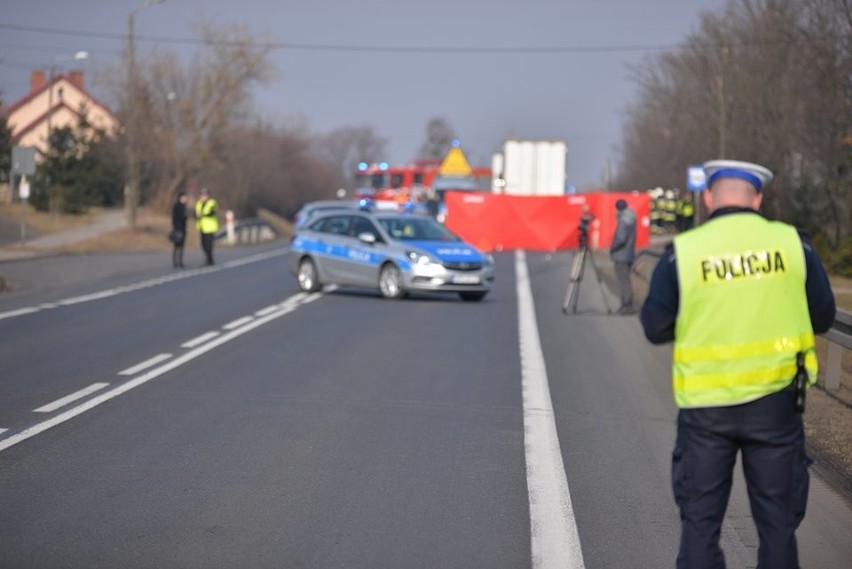 Do tragicznego wypadku w m. Zawałach doszło dzisiaj rano....