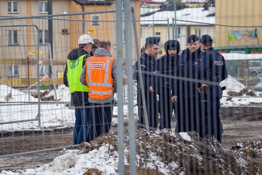 Wypadek budowlany przy ul. Klepackiej w Białymstoku. Ziemia...