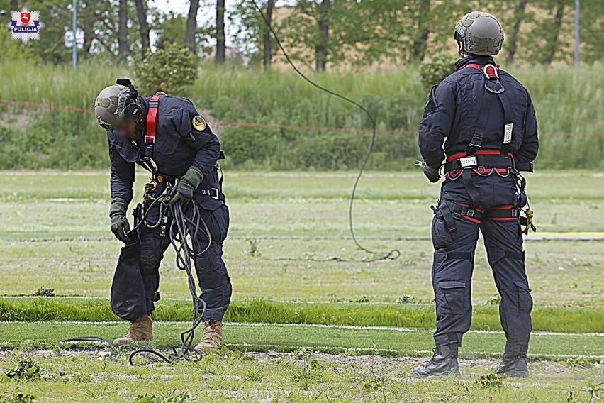 Nad Lublinem lata policyjny helikopter. W mieście trwa szkolenie kontrterrorystów. Zobacz zdjęcia z ćwiczeń