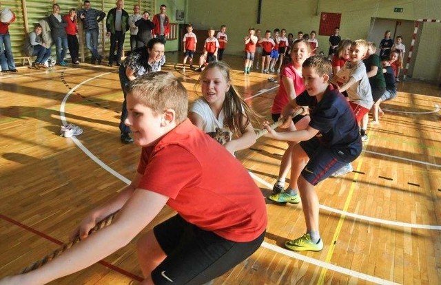 Momentem przełomowym był konkurs przeciągania liny, w który SP 28 było najlepsze, a "dziesiątka&#8221; niestety ostatnia.