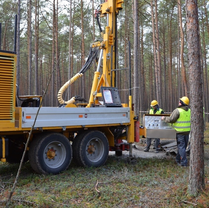 Elektrownia atomowa na Pomorzu. Wykonują odwierty w możliwych lokalizacjach 