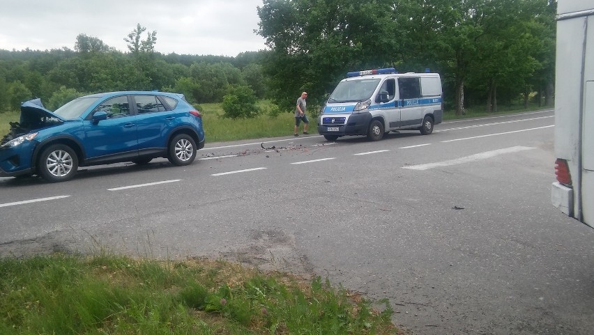 W środę na trasie Słupsk-Ustka doszło do zderzenia autobusu...