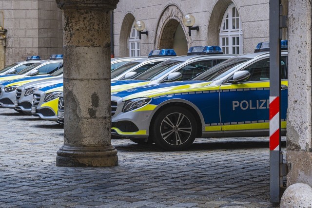 W ostatnich tygodniach w Niemczech coraz częściej dochodzi do ataków na ośrodki dla uchodźców i azylantów.