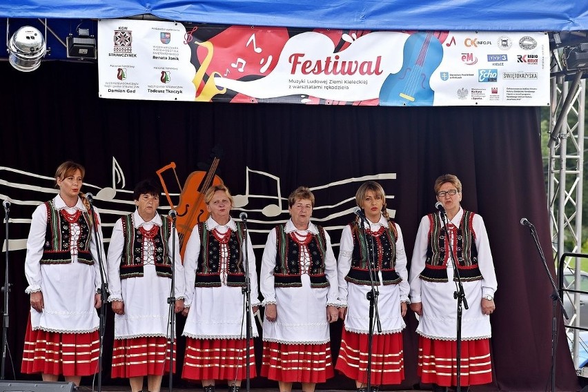 Zespoły ludowe z gminy Masłów triumfowały w czasie Festiwalu Muzyki Ludowej Ziemi Kieleckiej w Strawczynie [ZDJĘCIA]
