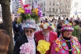 Na nowojorskim Manhattanie odbyła się wielkanocna parada i festiwal kapeluszy. Ludzie uwielbiają to wydarzenie - GALERIA