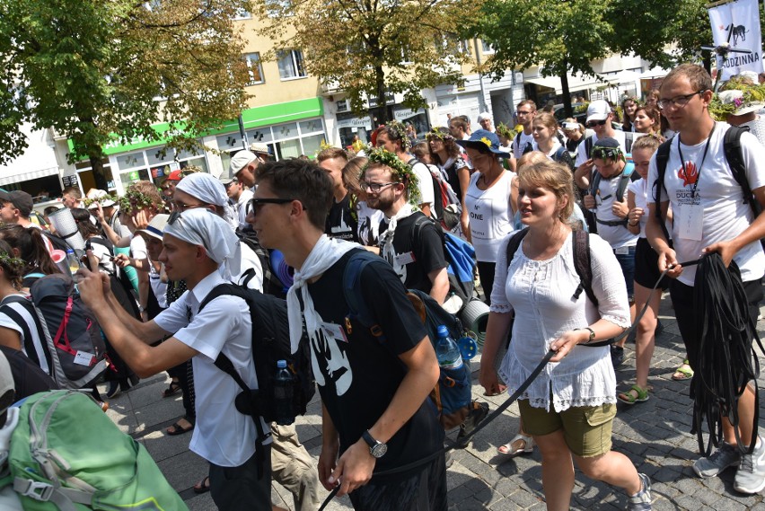 Pielgrzymka Dominikańska dotarła z Krakowa na Jasną Górę ZDJĘCIA Zmęczeni, ale bardzo radośni 