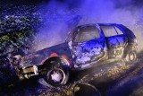 W Kłokowicach niedaleko Przemyśla spłonął samochód osobowy należący do strażaków z OSP Fredropol [ZDJĘCIA]