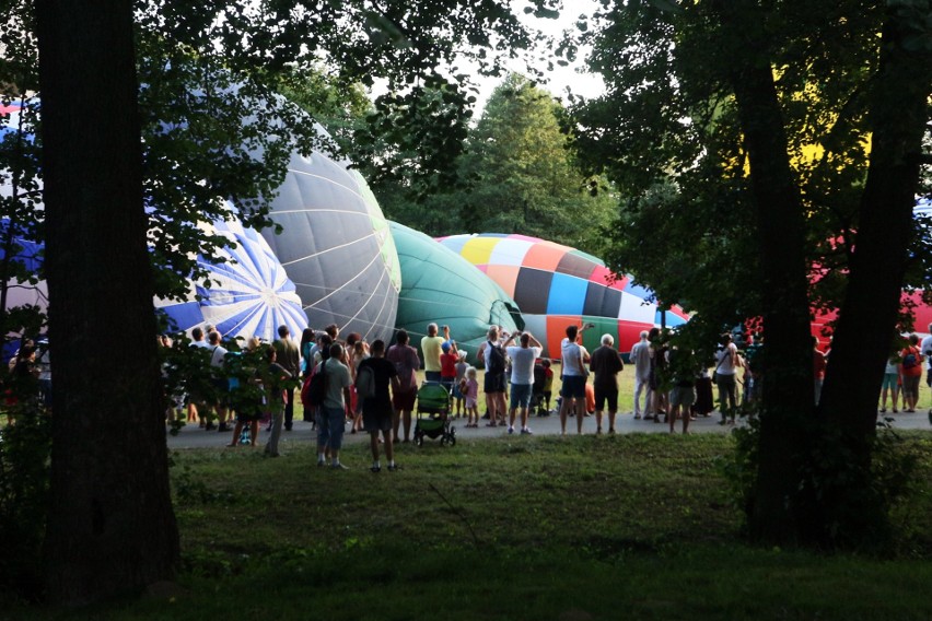 Zawody balonowe w Nałęczowie. Balony poszły w górę [DUŻO ZDJĘĆ]