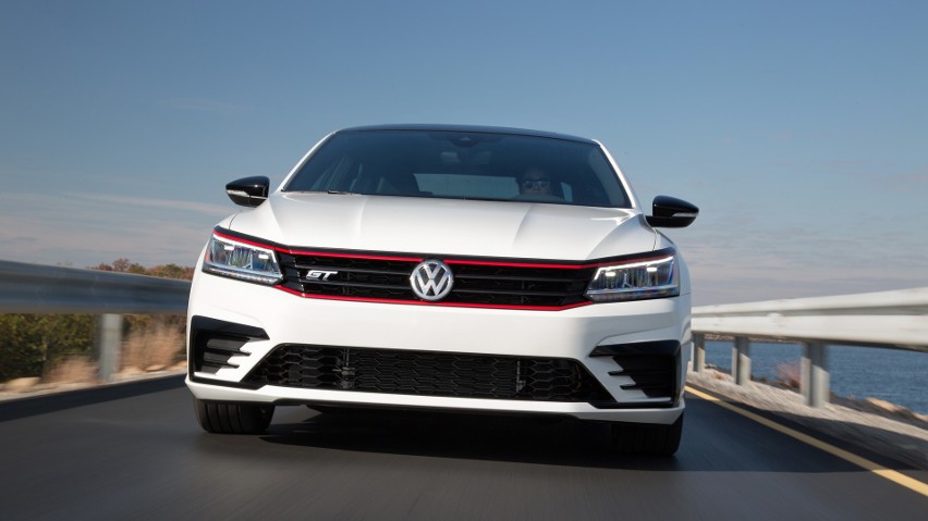 Volkswagen Passat GT Concept...