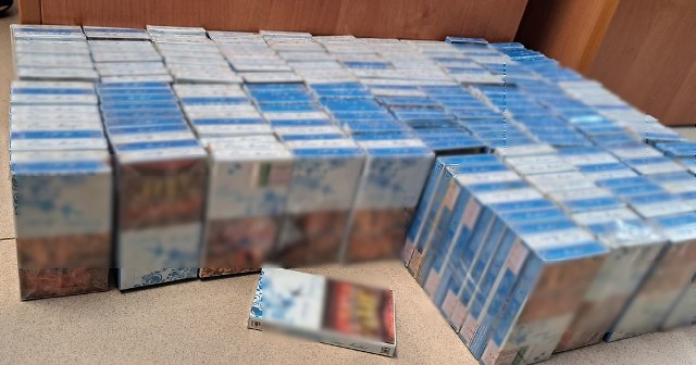Funkcjonariusze bielskiej policji zabezpieczyli blisko 30 tysięcy sztuk papierosów bez polskiej akcyzy.