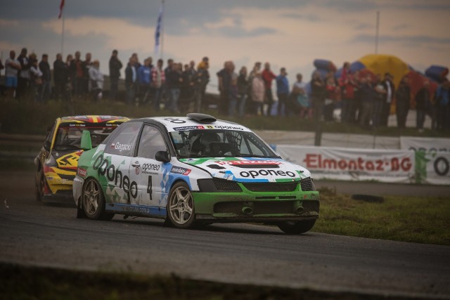 Zacięta, trwająca cały sezon walka między Marcinem Gagackim i Tomaszem Kucharem rozgrzewała kibiców, którzy oglądali tegoroczne rundy OPONEO Mistrzostw Polski Rallycross.