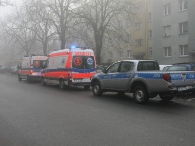 Na miejsce przyjechały policja i pogotowie.