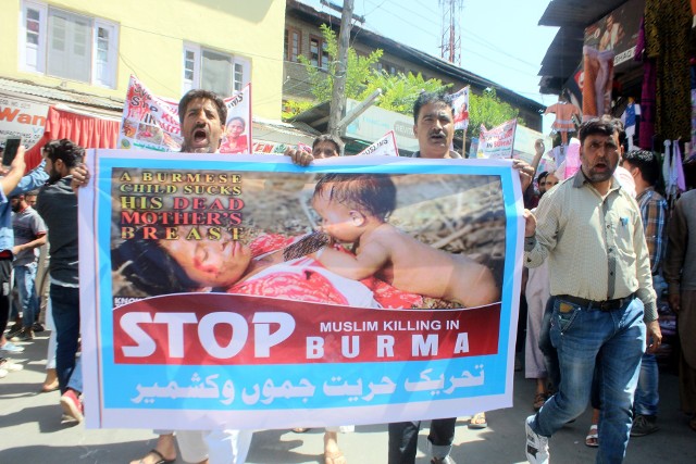 Protesty w obronie birmańskich muzułmanów w Indiach