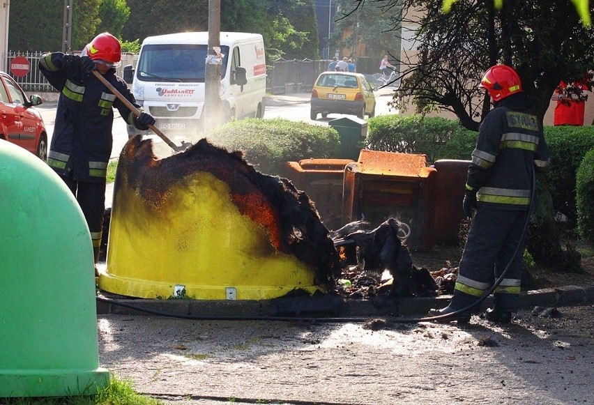 Pożar śmietników na Osiedlu Leśnym