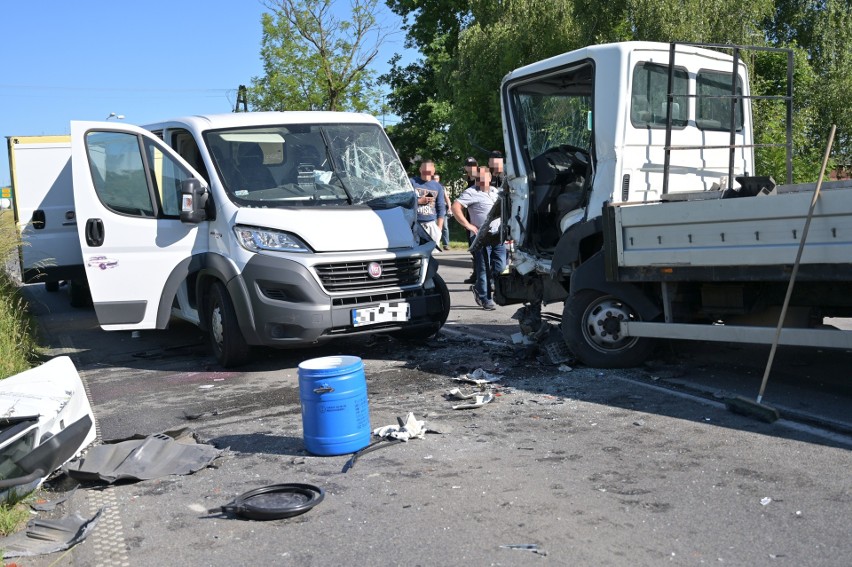 Wypadek na ul. Fijewo w Radzyniu Chełmińskim. Czołowo...