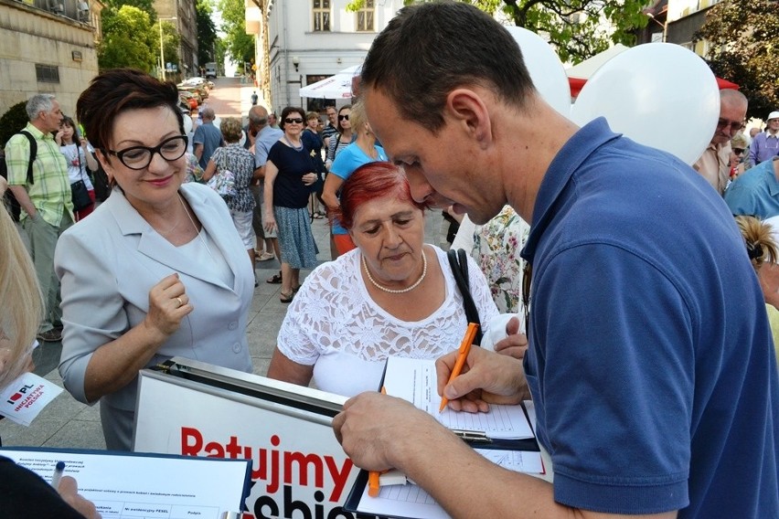 Piknik KOD Podbeskidzie w Bielsku-Białej z okazji 4 czerwca