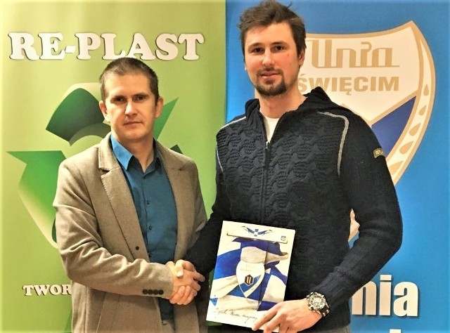 Radek Meidl (z prawej) związał się kontraktem z Re-Plast Unią Oświęcim do końca tego sezonu.
