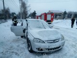 Wypadek w Masłowie. Samochód zjechał do rowu, ranne dwie osoby