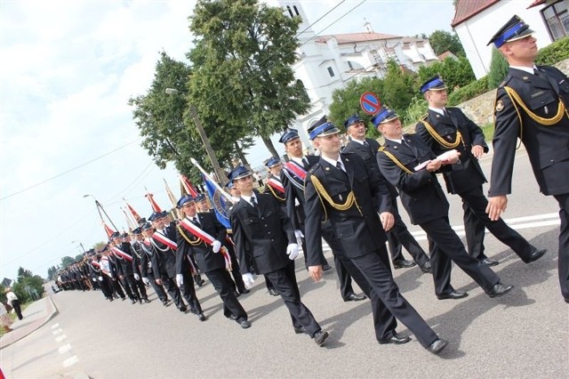 Defilada strażaków