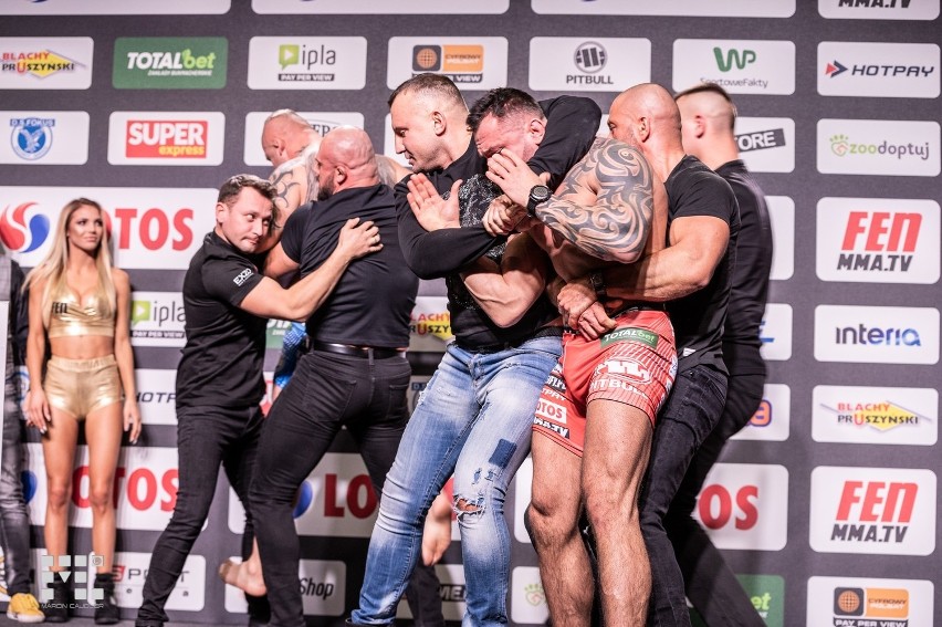 FEN 31: wyniki, karta walk, PPV. W Łodzi zawodnicy MMA walczyli o pasy mistrzowskie. Gdzie oglądać na żywo?