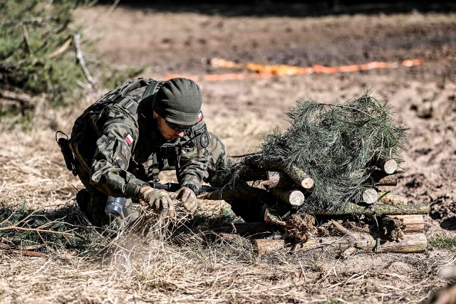 Żołnierze WOT przeszkolą leśników z podstaw strzelania i udzielania pierwszej pomocy .