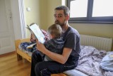 Sąd w Toruniu: dzieci zostają przy Marku Fabisiaku! "Płaczę ze szczęścia"