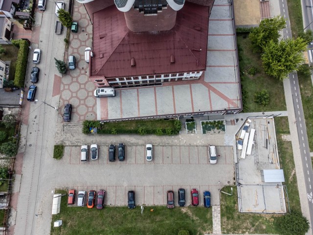 Parking przy kościele św. Kazimierza znajduje się na działce należącej do miasta