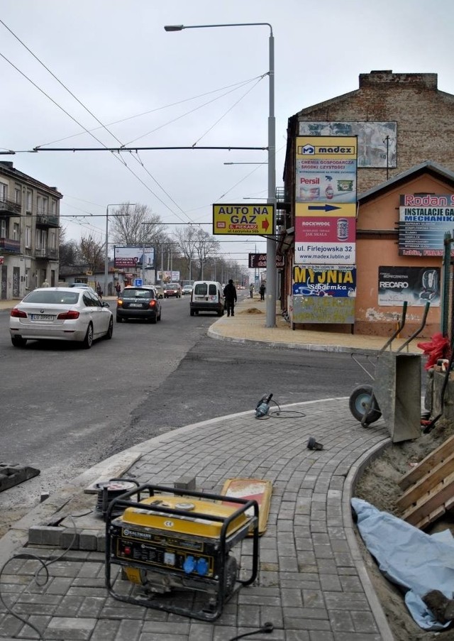 Ul. Łęczyńska została otwarta pod koniec ub. roku, ale inwestycja nie jest skończona