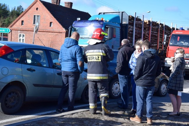 Rychnowy. Zderzenie czterech samochodów na berlince