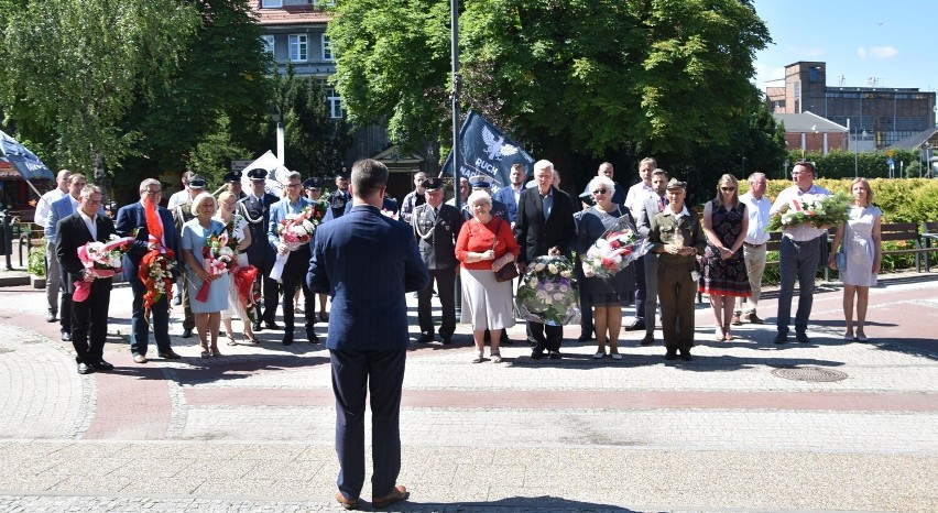 78. rocznica rzezi wołyńskiej. Uroczystości przy dworcu PKP w Malborku. To lekcja, która mówi, że "nacjonalizm prowadzi do tragedii"