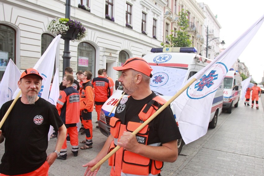 Protest ratowników medycznych w Łodzi