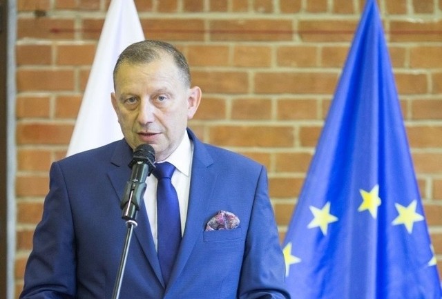 Burmistrz Jacek Maniszewski w czasie ślubowania w lipcu 2021 roku