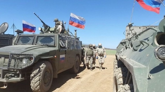 Pistorius ocenił, że możliwość ataku Rosji na terytorium NATO „oznacza, że musimy zrobić wszystko, aby Moskwa nie wygrała wojny przeciwko Ukrainie”.