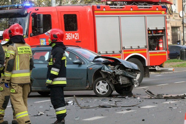 Koncentracja sił NFZ na walce z pandemią koronawirusa utrudnia poszkodowanym sprawne leczenie w publicznych placówkach.