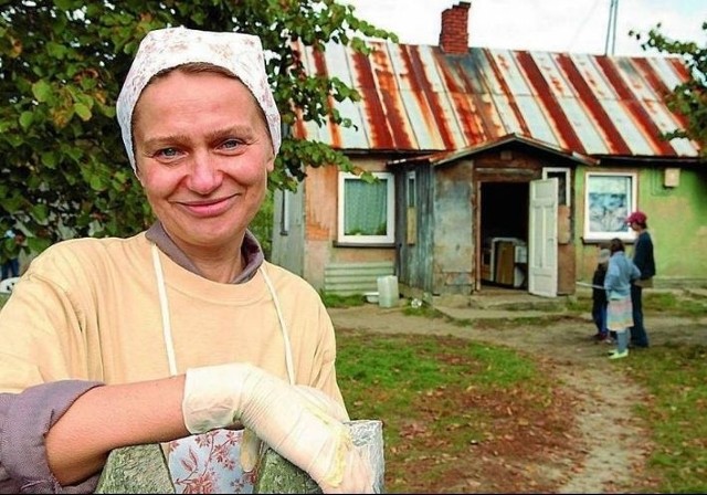 Kazimiera Solejuk, czyli Katarzyna Żak w serialu Ranczo. Zobaczcie na kolejnych slajdach, jak zmieniała się na przestrzeni lat.