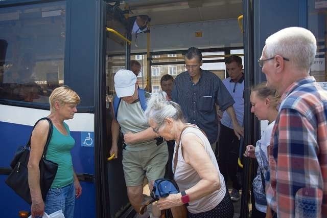 Nie ma nawet chwili wytchnienia od upałów - również w klimatyzowanych autobusach