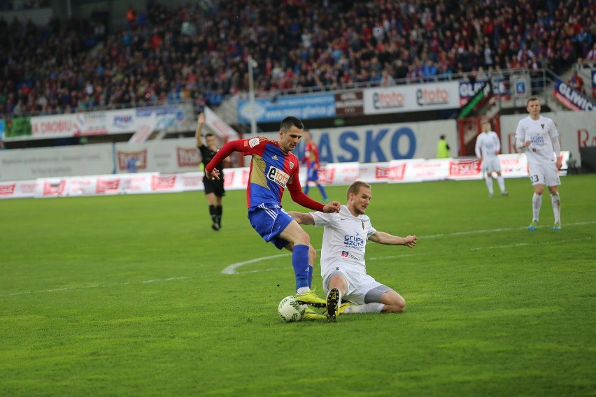 Piast wygrał z Pogonią 2:1