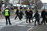 Wszystkich Świętych. Ważne zmiany w organizacji ruchu w Szczecinie. Wiemy, co z parkowaniem [MAPY]