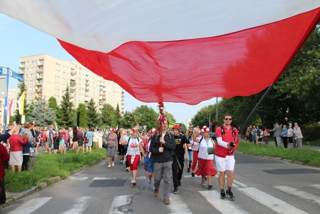 Pielgrzymka Zagłębiowska wyruszyła do Częstochowy z parafii Nawiedzienia NMP w Będzinie