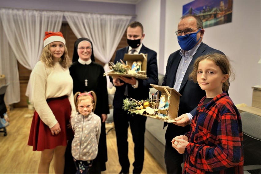 Energetyczny Mikołaj z Połańca obdarował dzieci z domów dziecka