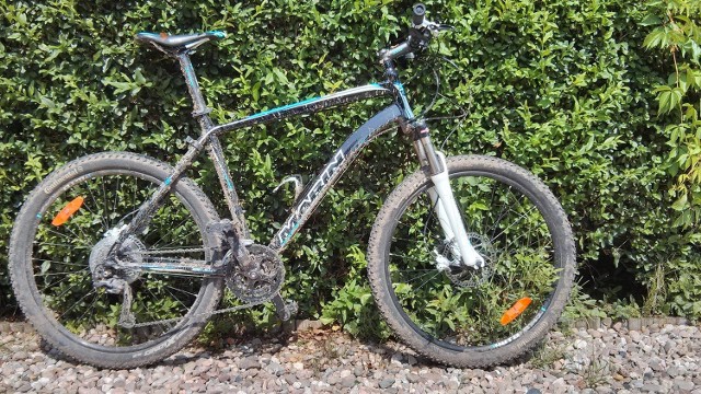 Ten rower skradziono w czwartek sprzed Tesco