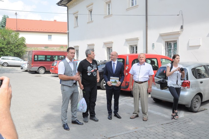 Uroczystości z okazji 75. lecia powstania Republiki...