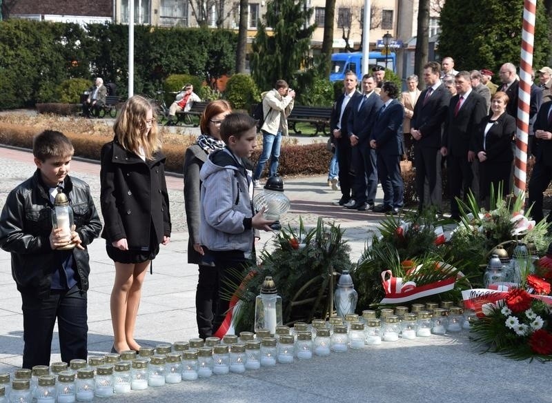 Oświęcim. Uczcili pamięć ofiar katastrofy smoleńskiej [ZDJĘCIA]