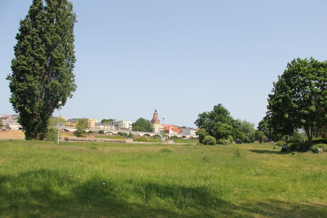 Na błoniach nadwarciańskich trwają już pierwsze prace przygotowawcze do tegorocznego sezonu Wartowni.