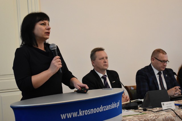 Skarbnik gminy Krosno Odrzańskie, Ilona Ogiba przedstawiła prezentację, dotyczącą projektu budżetu na 2020 rok.
