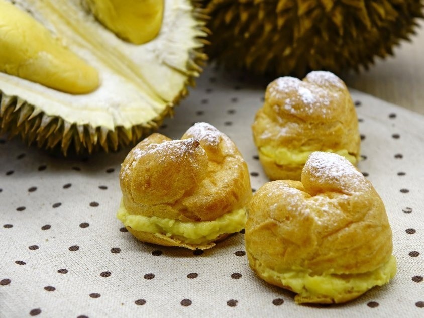 Duriany można jeść na surowo, albo dodawać do różnych potraw...